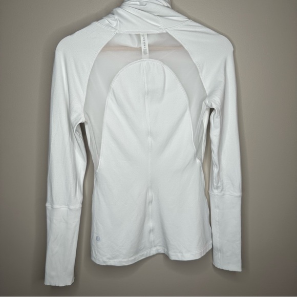 🔴 SOLD Lululemon Women’s Brisk Running Pullover Hoodie - Picture 4 of 8